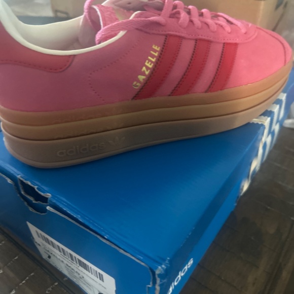Brand new adidas gazelle size 7 - Picture 2 of 3